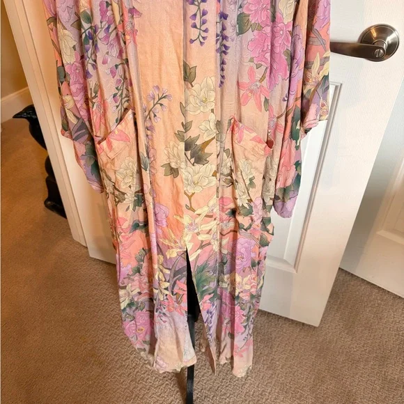 Spell Floral Kimono Open Front M/L EC - Picture 4 of 8